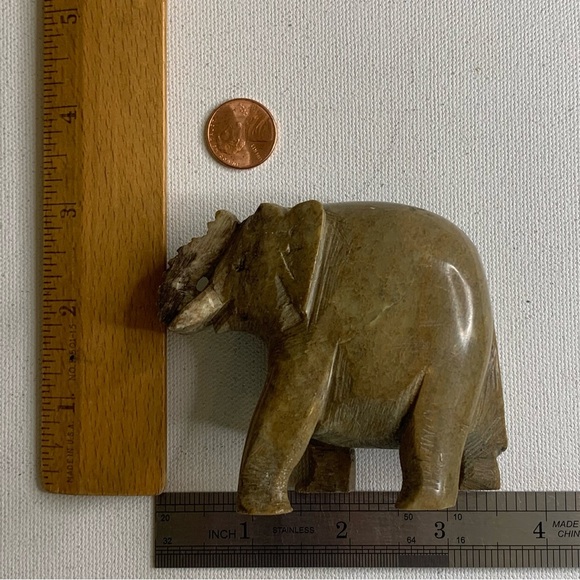 Vintage Soapstone Elephant Figurine Hand Carved Stone Lucky Animal 3.5"x3" 340g - Picture 12 of 13